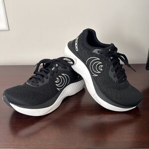 Topo - Size 8M - Atmos Black Sneakers